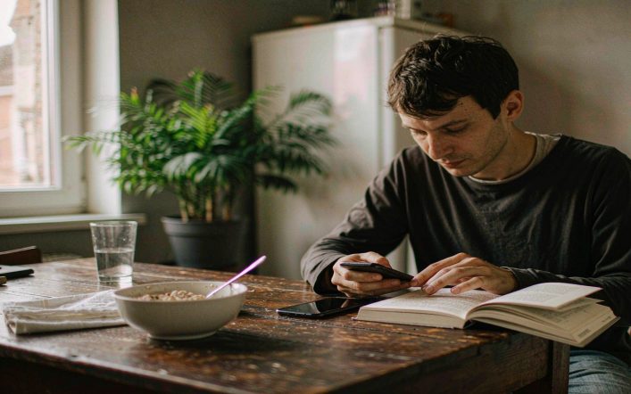 The No-Reply Rule: Dating Without Overthinking