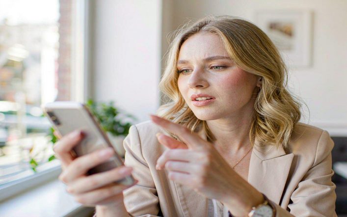 12 Dating Red Flags You Should Never Ignore
