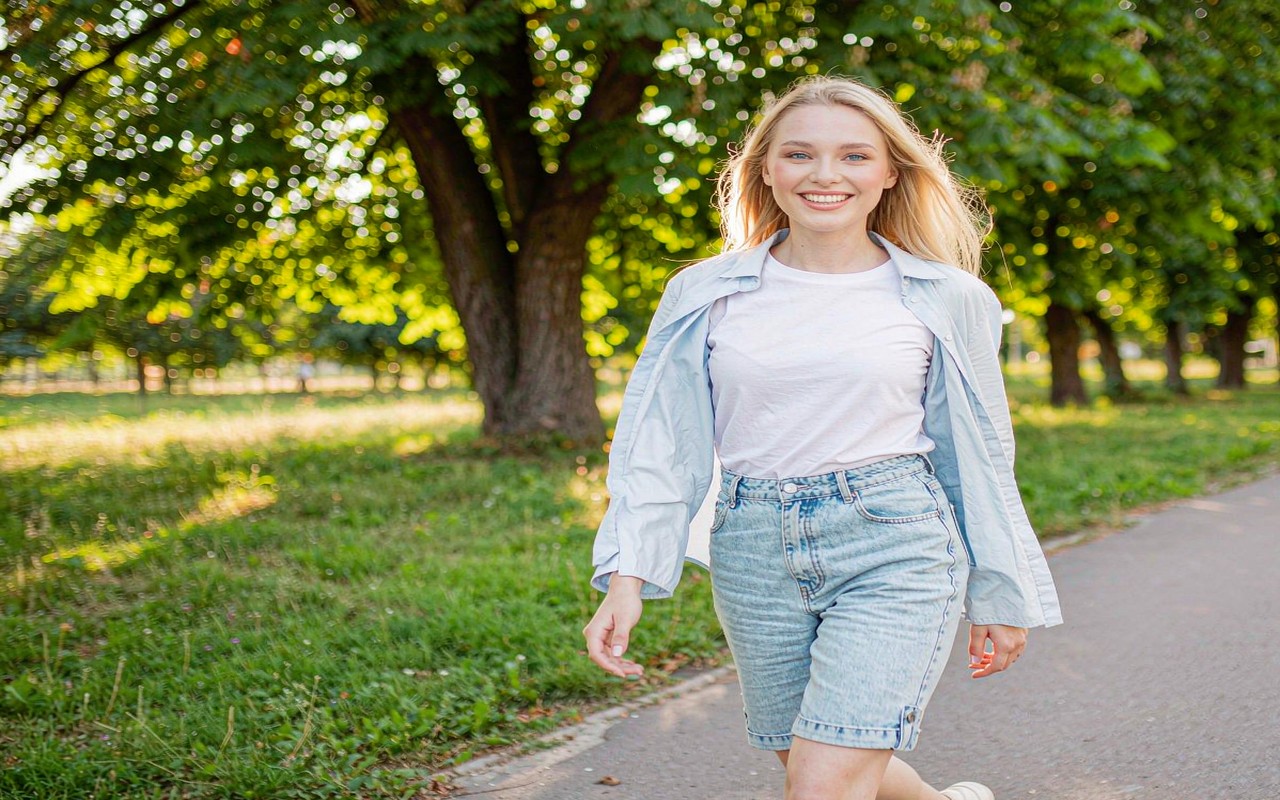 First Date Outfits: What to Wear for Every Setting