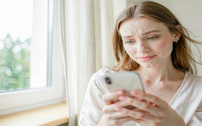 Signs Someone Is Married on a Dating App