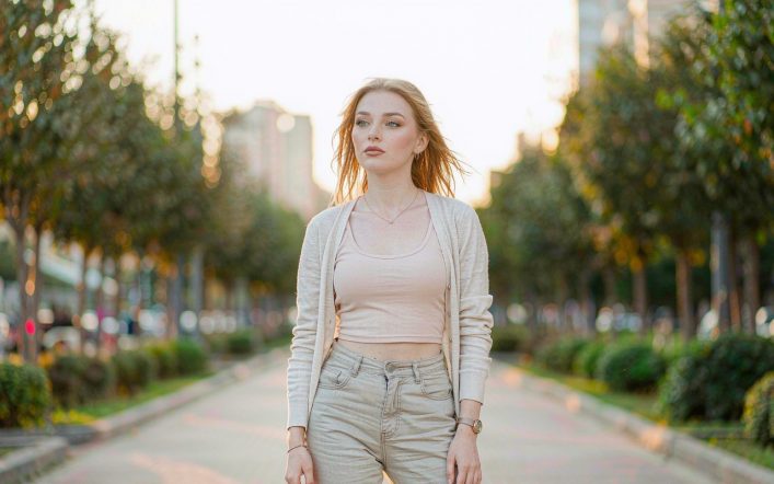 The Push-Pull Dynamic in Dating: Why Mixed Signals Feel So Addictive