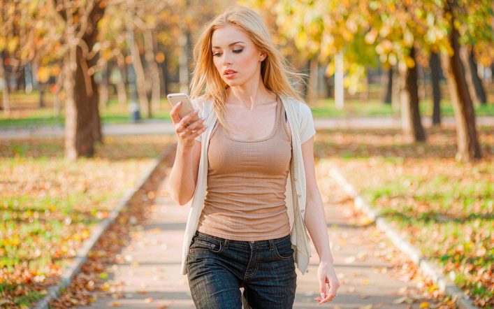 Breadcrumbing in Dating: 7 Signs You Are Being String Along